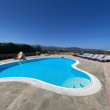Villa Peonia Budoni Buitenkant foto