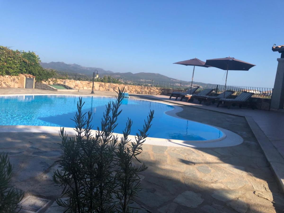 Villa Peonia Budoni Buitenkant foto