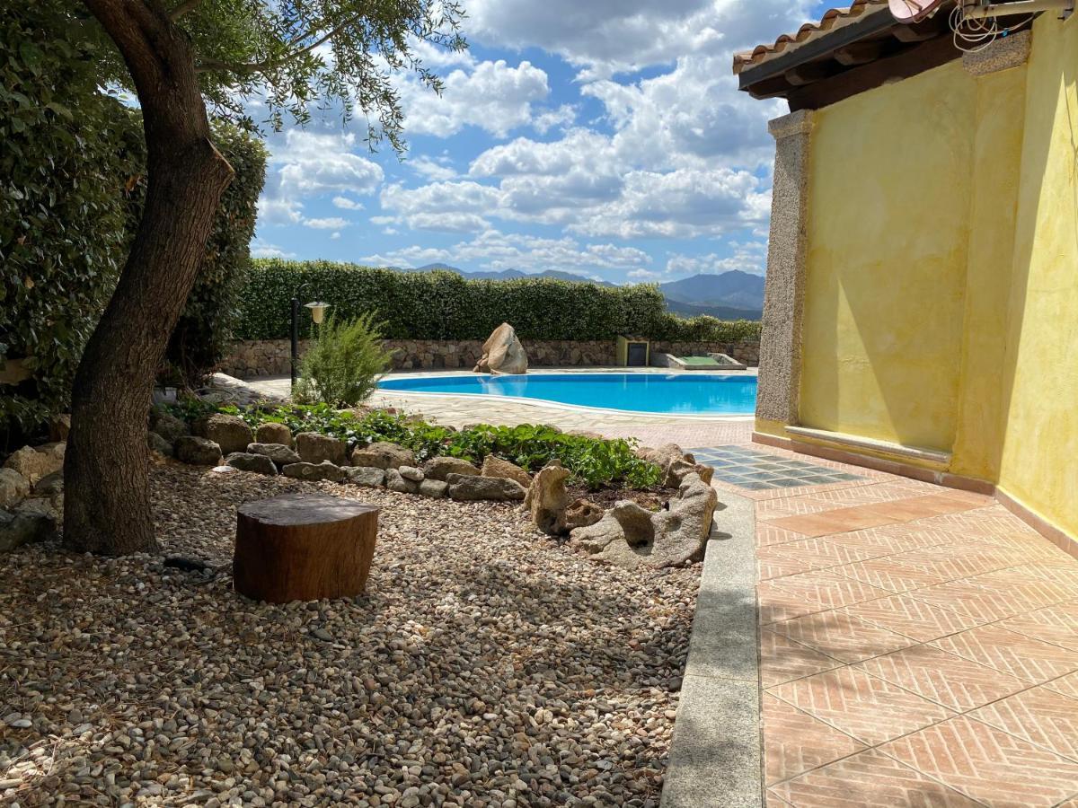 Villa Peonia Budoni Buitenkant foto